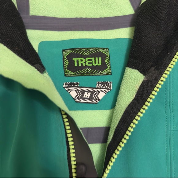 TREW Swift SoftShell Jacket - Picture 2 of 5